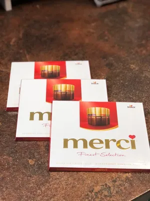 Конфеты шоколадные MERCI (Мерси), ассорти из шоколада с миндалем, 250 г  Merci 49357182 купить в интернет-магазине Wildberries