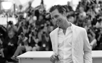 Знаменитый актер в новом свете: бесплатные фото Matthew McConaughey