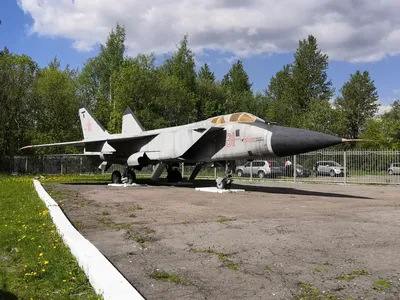 Купить 72178 Советский учебный самолет МиГ-25ПУ ICM | ArmaModels