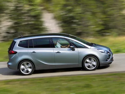 Opel Zafira Life давно продаётся в России. Считаю, что он стоит своих  денег, а вот транспортный налог очень маленький | МЕХВОД | Дзен
