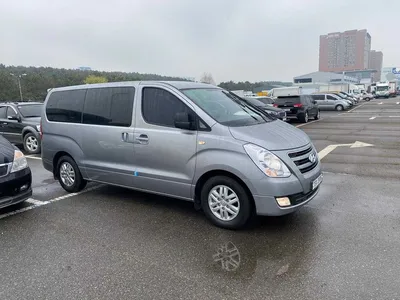 Аренда минивэнов Hyundai H1 черный с водителем в Москве, цена от 1000 р/ч