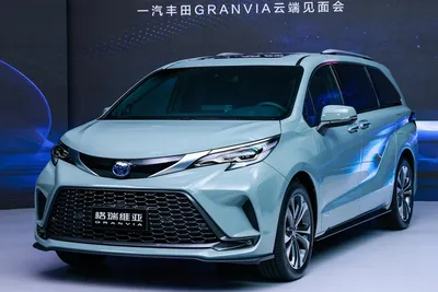 Toyota показала новый минивэн на платформе Camry — Motor