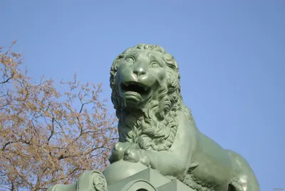 Купить фигуру «Голова льва бронза» для сада – Цены – «Альфа-Декор»