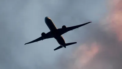 Пассажиры рейса Москва — Санкт-Петербург обнаружили неисправность самолета  - Мослента