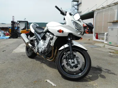 Арт с изображением мотоцикла бандита - в HD качестве