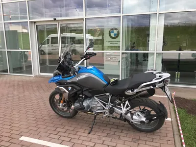 Фон с изображением мотоцикла BMW Гусь в 4K разрешении