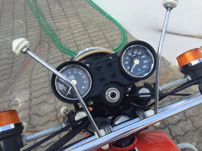 Восхитительные фотографии мотоцикла Чезет 350, который вызывает восхищение