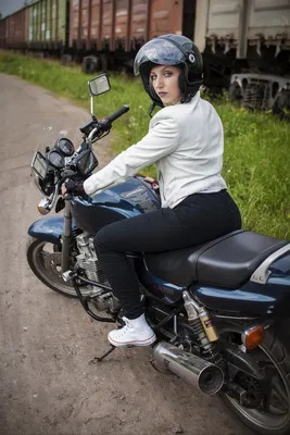 Красота скорости: Лучшие фотографии Мотоциклов для стильных девушек