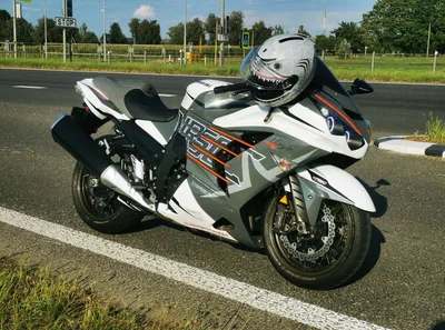 Впечатляющее слияние грации и скорости на фото Мотоцикла Kawasaki