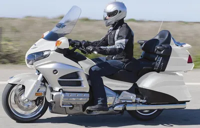 Новое изображение мотоцикла хонда голд винг - скачать бесплатно