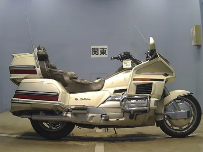 Обои на рабочий стол с изображением мотоцикла Honda Gold Wing