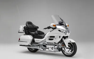 Фотка мотоцикла Honda Gold Wing на iOS