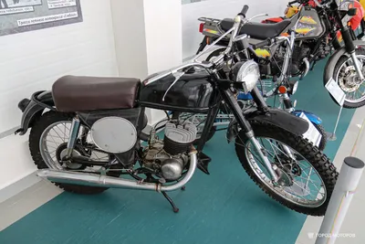 Фоны с изображением Мотоцикл ковровец, доступно скачивание в PNG