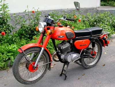 Изящество и стиль Мотоцикла Минск 125 на фото