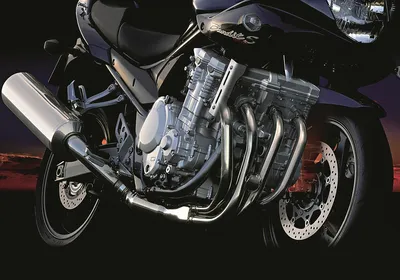 Мощный и стильный Мотоцикл Сузуки Бандит на фото