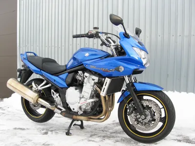 Full HD обои с мотоциклом Suzuki Bandit