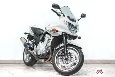 HD фон с мотоциклом Suzuki Bandit