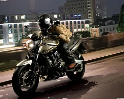 Фото мотоцикла Suzuki Bandit на 2024 год
