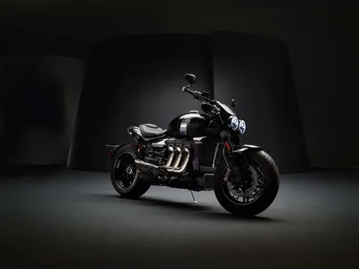 Прикоснитесь к искрометной энергии Мотоцикла Триумф через фото