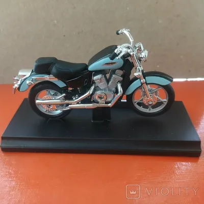 Картинка мотоцикла Honda на рабочий стол