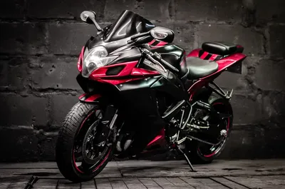 Красивые фоны с мотоциклом Suzuki для вашего экрана
