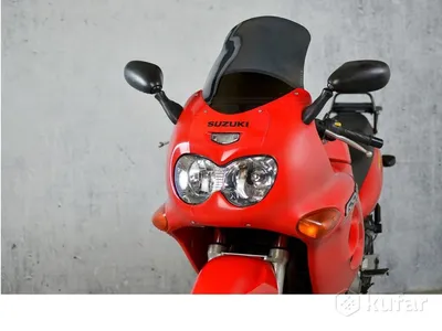 Арт-фото мотоцикла Suzuki в стиле вебп