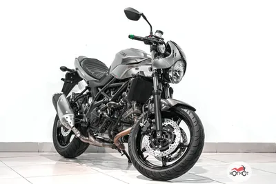 Интересные фотографии мотоцикла Suzuki в качестве Full HD