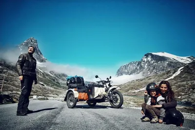 Превосходные фото мотоциклов для путешествий: скачать бесплатно в HD