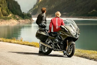 Встречай свободу на двух колесах: Фотоотчет с мотоциклами для путешествий