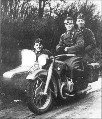 Обои на рабочий стол с мотоциклами Вермахта