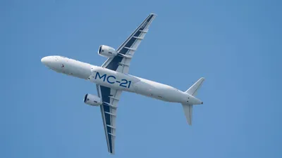 Самолет МС-21 с российским композитным крылом совершил первый полет -  Газета.Ru | Новости