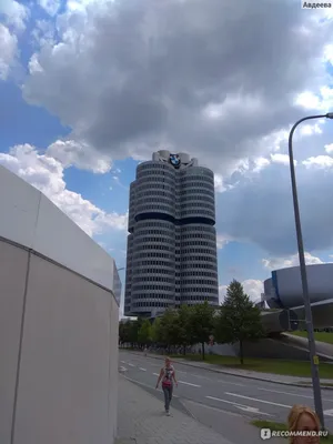 Музей BMW на Мюнхене редакционное изображение. изображение насчитывающей  взгляд - 45306175