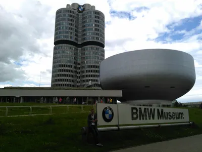 30. Евротрип. Мюнхен, Германия. Музей BMW (1) — BMW 7 series (E32), 3 л,  1994 года | путешествие | DRIVE2