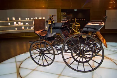 Tatlin Plan #1 проект музея Мерседес Mercedes-Benz в Мюнхене