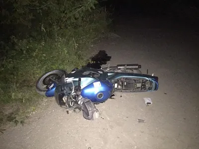 Экстремальные моменты ночной поездки на мотоцикле в фото