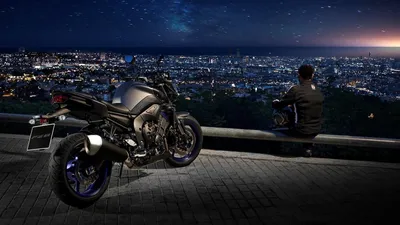 Ночные фото на мотоцикле, придающие ощущение свободы и стихии