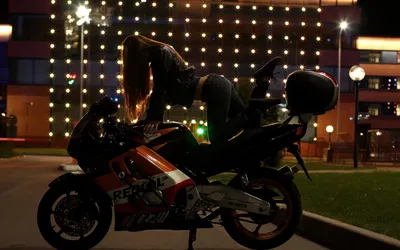 HD изображение На мотоцикле ночью для скачивания в PNG формате