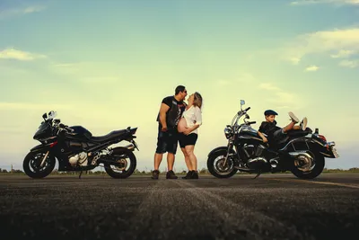 Романтика на дороге: захватывающие фотографии путешествия на мотоцикле с возлюбленным