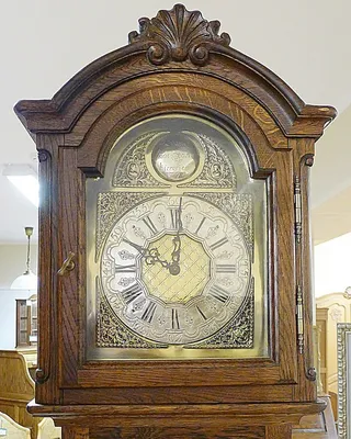 Старинные напольные часы с маятником GL-133 в магазине антикварной мебели  MyDecorRoom в Москве