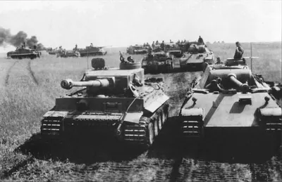 Подбитый немецкий тигр | 9 мая, фотографии второй мировой, фото с войны,  военная техника, день победы