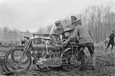 Рисунки немецких мотоциклов времен войны в формате HD