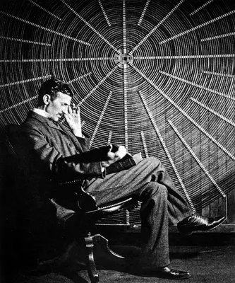 Last picture of Nikola Tesla, 1943 - Rare Historical Photos