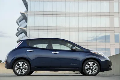 2018 Nissan Leaf SL drive review: Slightly more range, slightly less anxiety