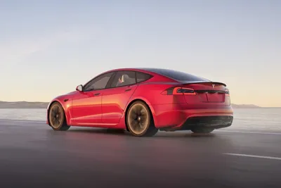 Tesla Model S Plaid стал еще свирепее: анонсирована новая версия  Competition Carbon