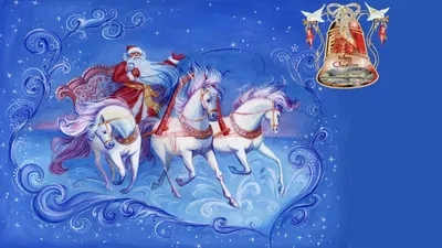 Красивая белая лошадь в рождественском венке и шляпе санты на красном фоне  праздничный портрет | Премиум Фото