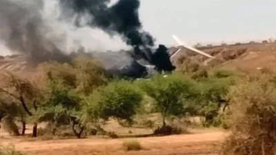 Самолет с 47 людьми на борту потерпел крушение в Пакистане