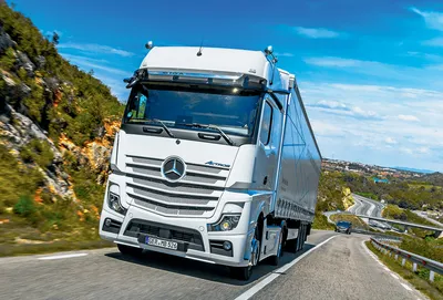 Тест-драйв нового Mercedes-Benz Actros: едем с автопилотом и без зеркал!  Автомобильный портал 5 Колесо