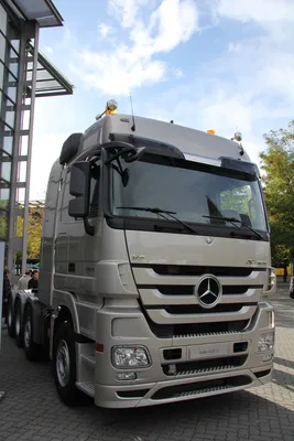 Jekhmel on X: \"Детализированный грузовик Mercedes-Benz Actros MP5 для игры  Euro Truck Simulator 2. Машина лишина внешних зеркал и имеет новый салон и  тюнинг. https://t.co/kUayPKZ9Wy #ETS2 #ets2mods #Ets2моды #MercedesTruck  #MercedesTrucks ...