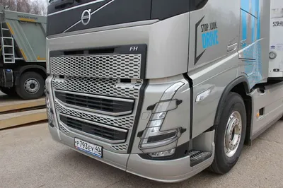 Грета Тунберг будет довольна: Volvo Trucks переходит на выпуск  электрических грузовиков Автомобильный портал 5 Колесо