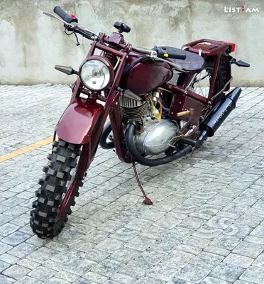 Фото мотоцикла Иж для фона веб-страницы
